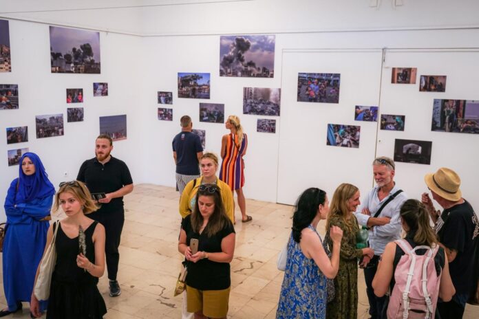 Prva izložba fotoreporterke Samar Abu Elouf koja je prikazana izvan Pojasa Gaze.