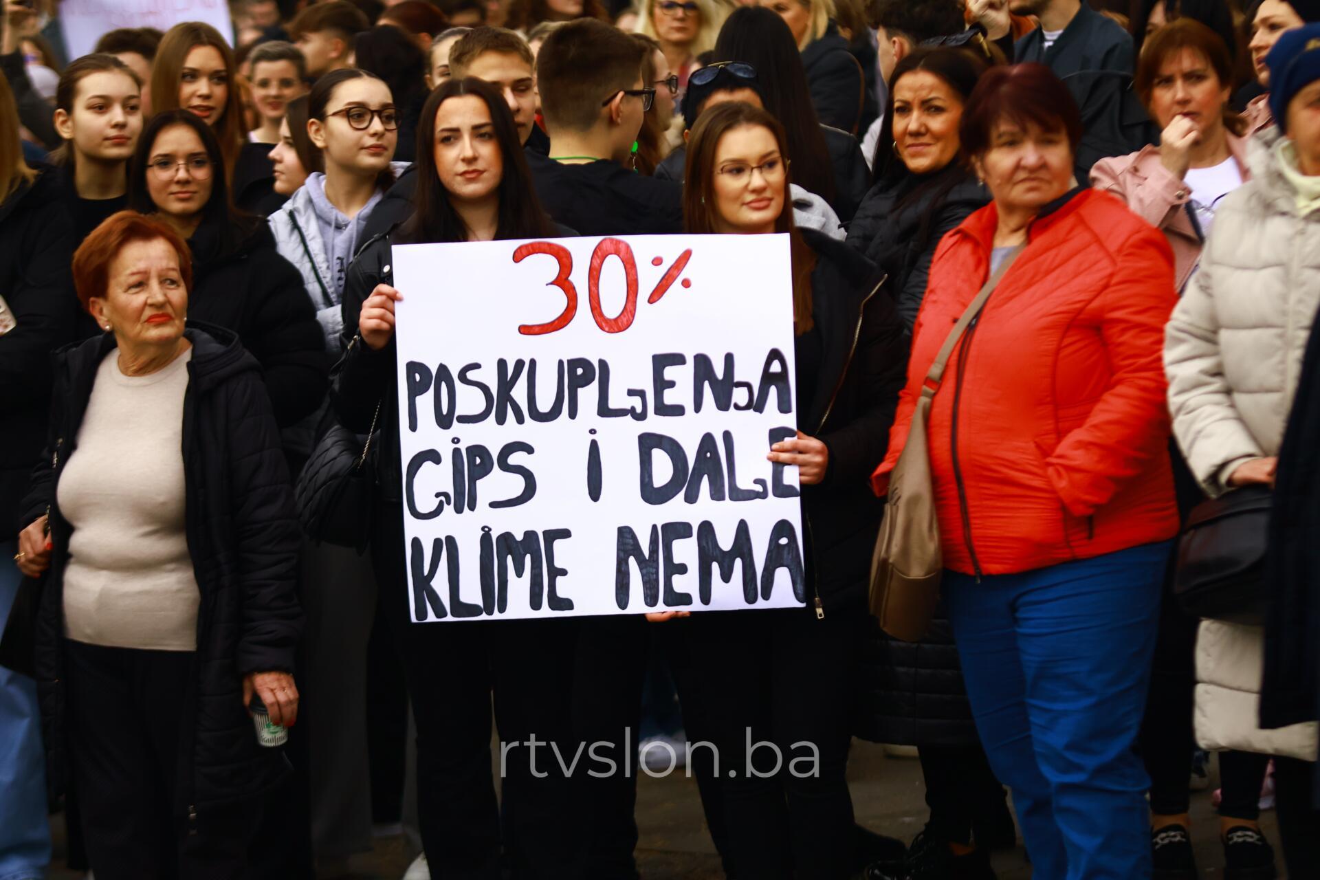 Protesti studenata u Tuzli