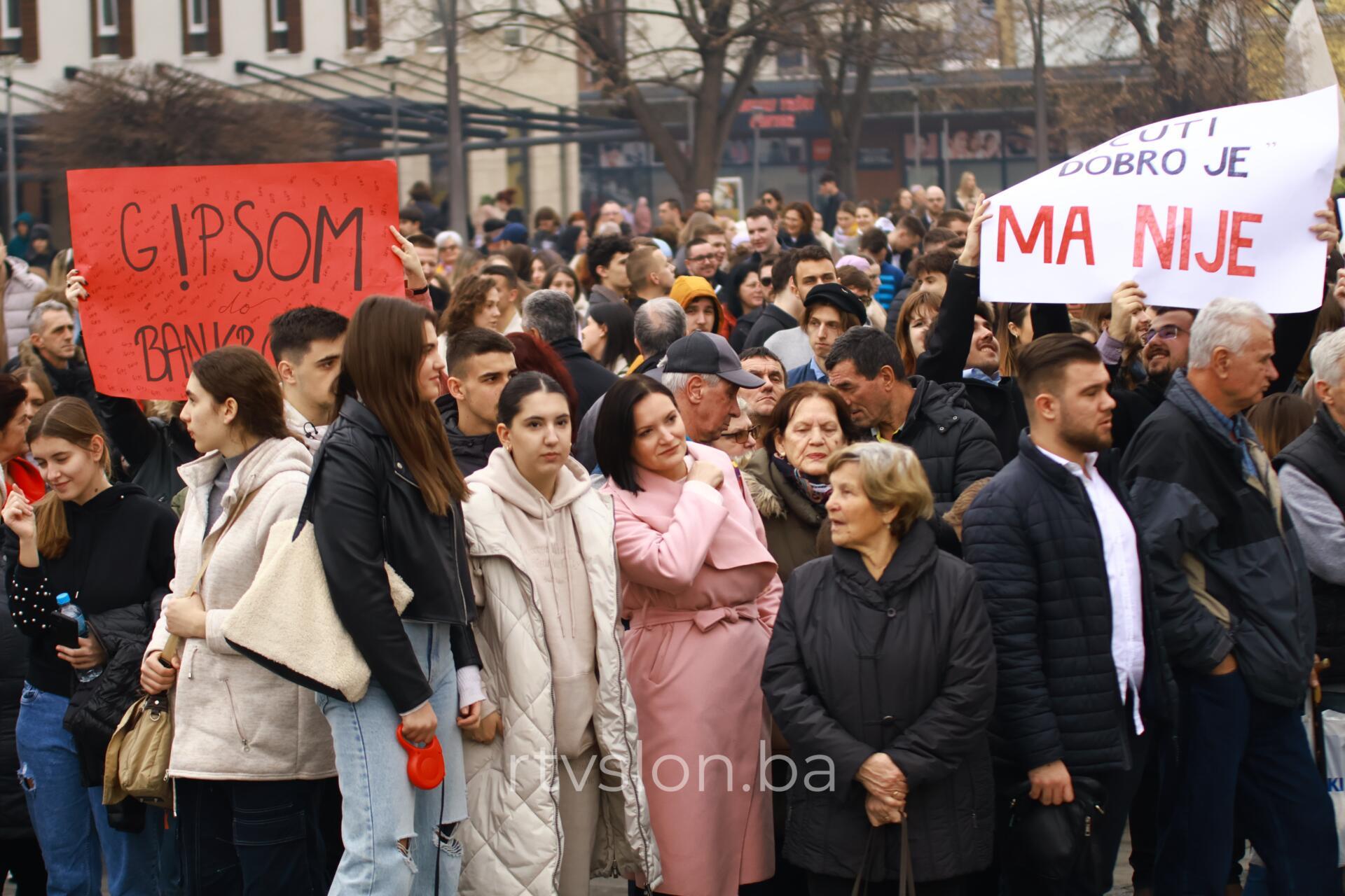 Protesti studenata u Tuzli