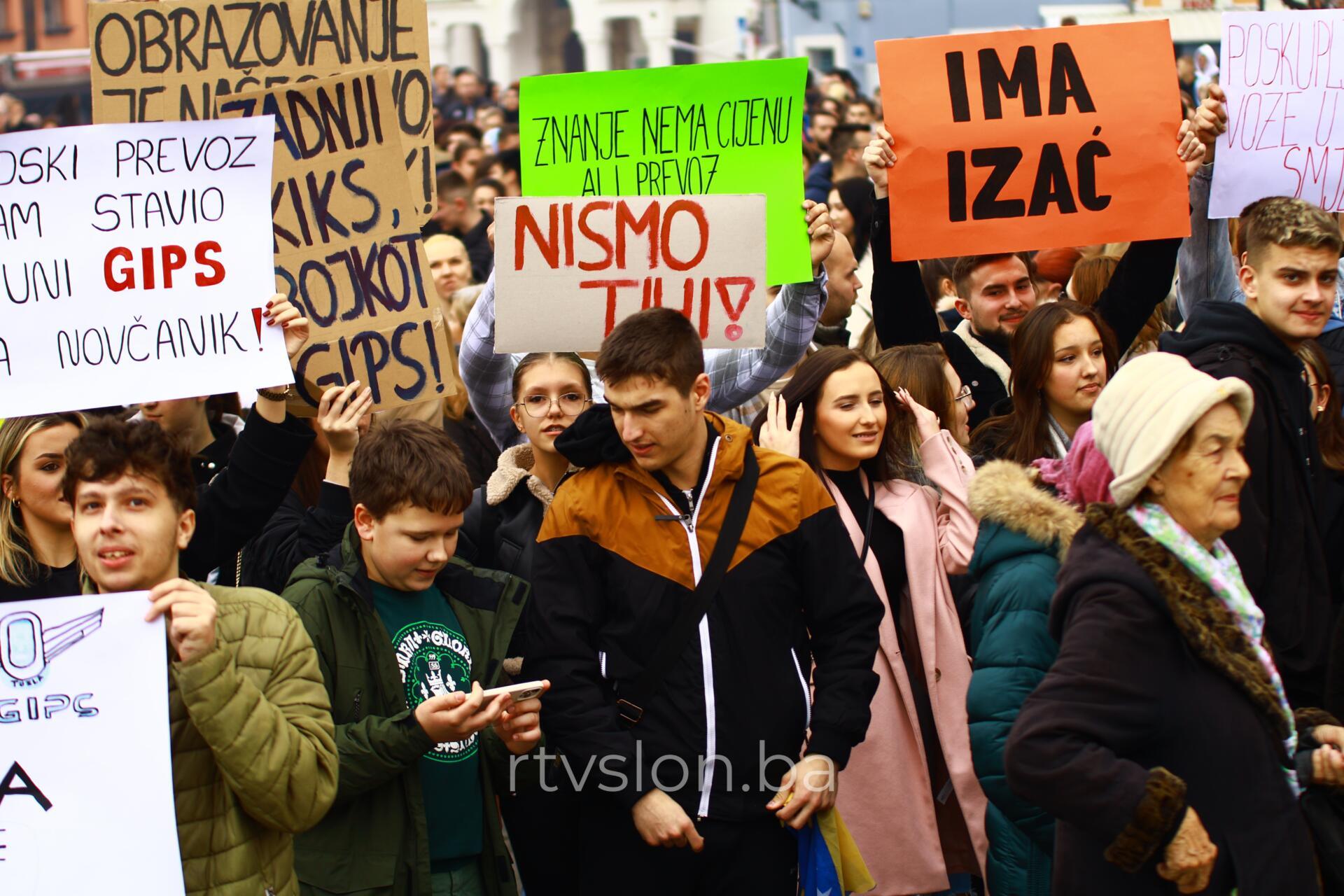 Protesti studenata u Tuzli